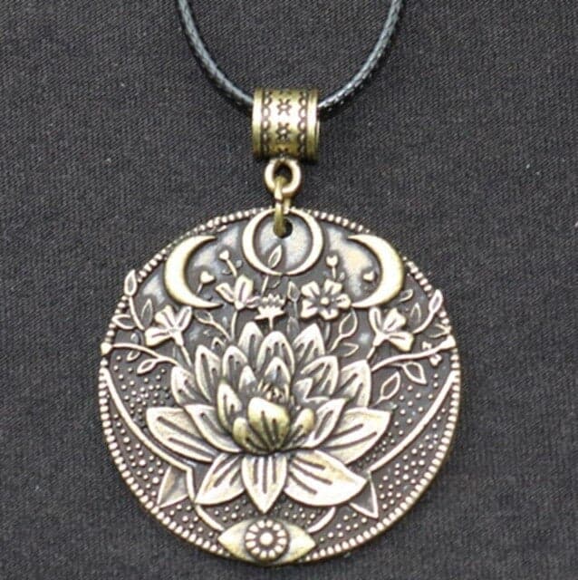 Collier Fleur Fleur de Lotus et Lune Doré